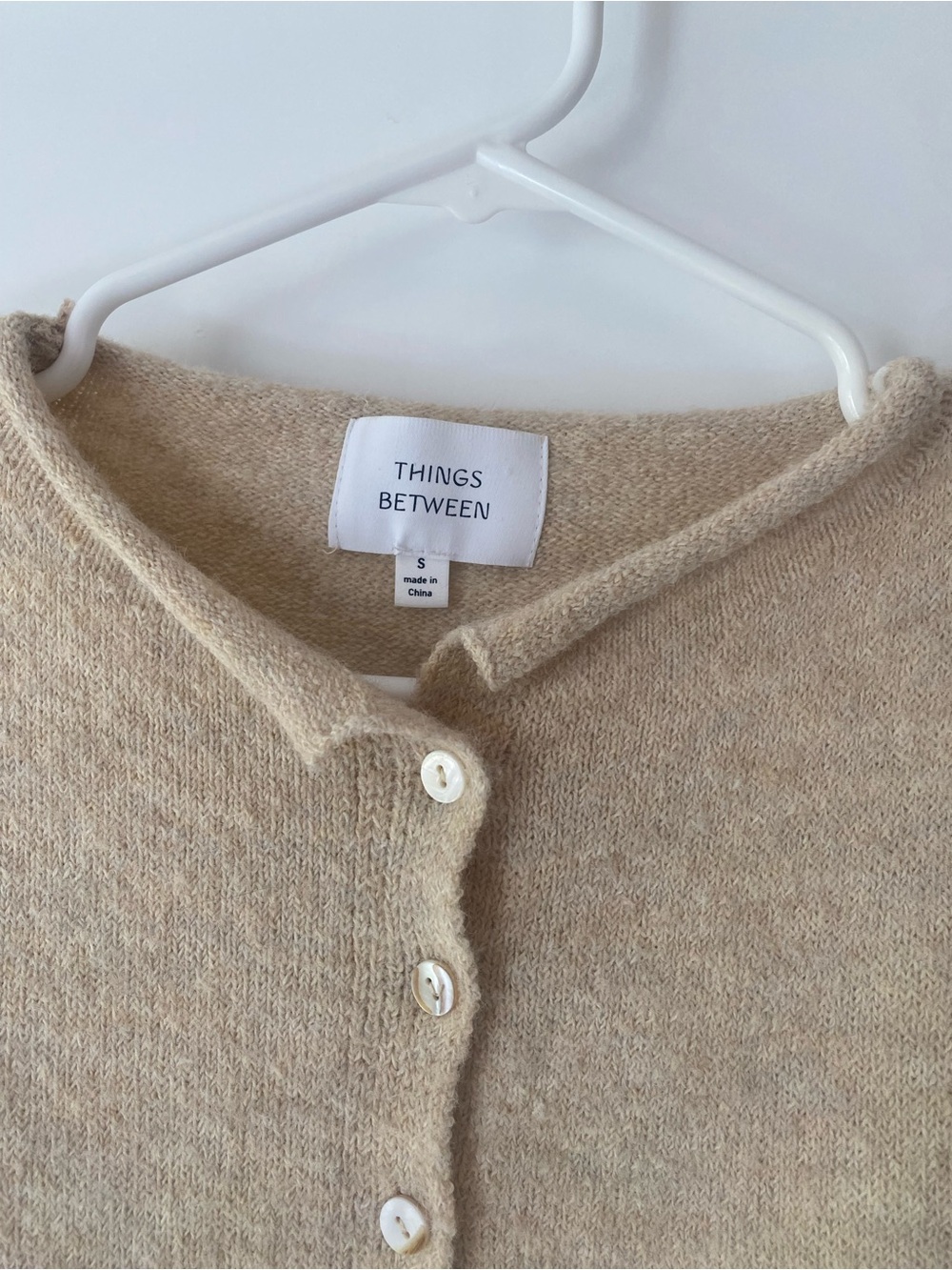 Things Beetween Cream Button-Up Cropped Cardigan - Picture 2 of 3